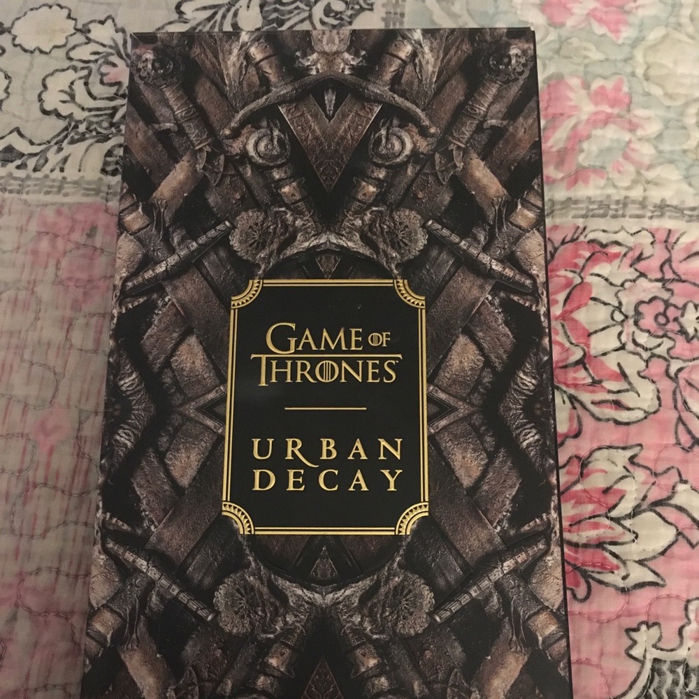 Game of Thrones x urban decay HBO collab palette For Sale